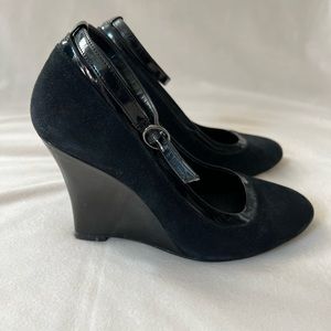 COPY - Size 7 Charles by Charles David black wedge with ankle strap & rounded t…